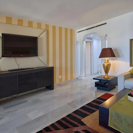 Puerto Banus, Benabola Apartment